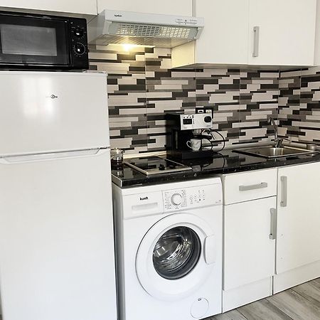 Relax Apartaments 1Min Metro Мадрид Екстер'єр фото