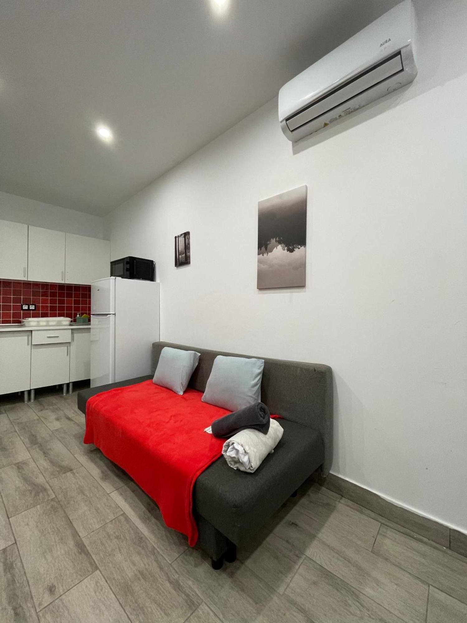 Relax Apartaments 1Min Metro Мадрид Екстер'єр фото